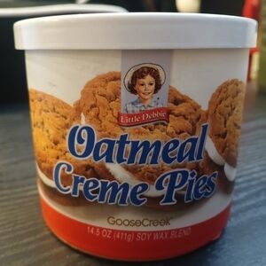 Goose Creek Oatmeal Creme Pies Candle